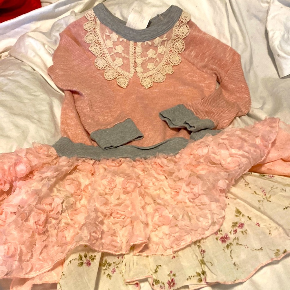 Dressy young girls, beautiful pink outfit
